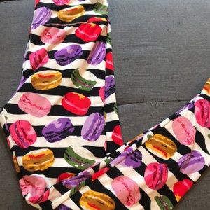 LuLaRoe Macaron Leggings